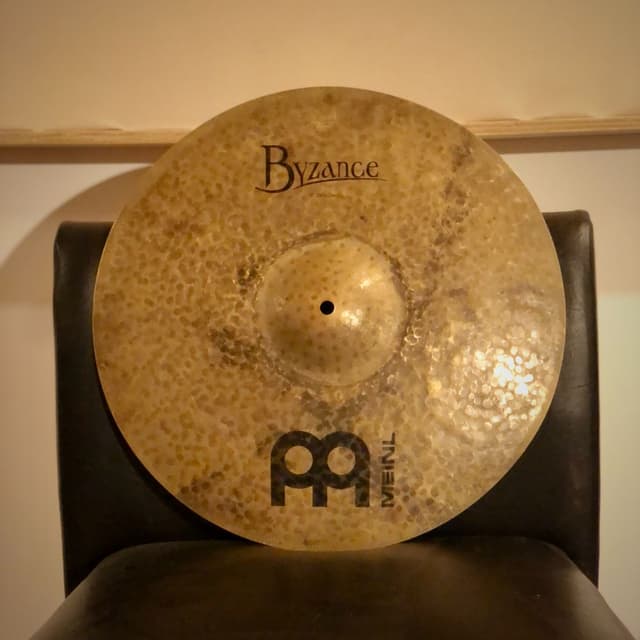 18" Dark Crash